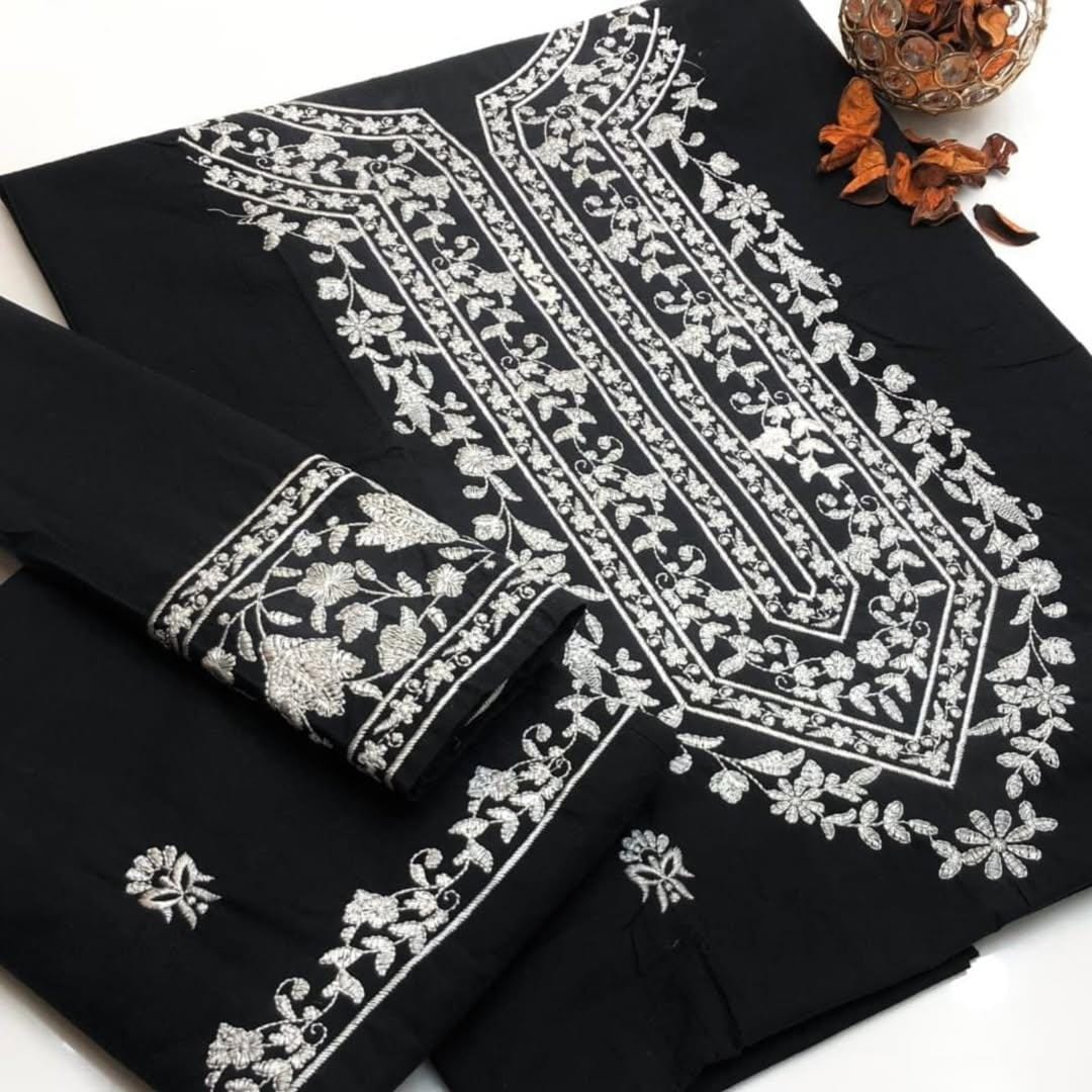BLACK AND WHITE WINTER COTTON DRESS