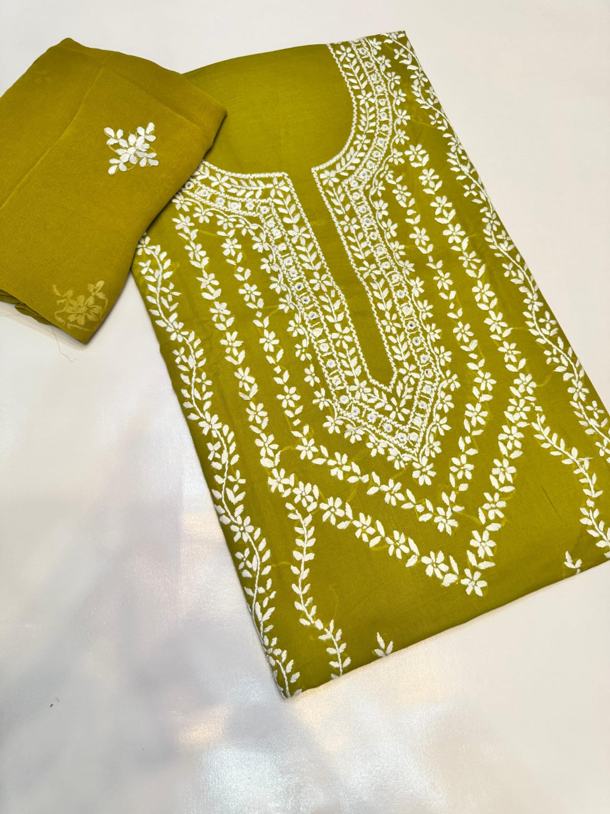 HAND EMBROIDERED LAWN PAKA WORK DRESS